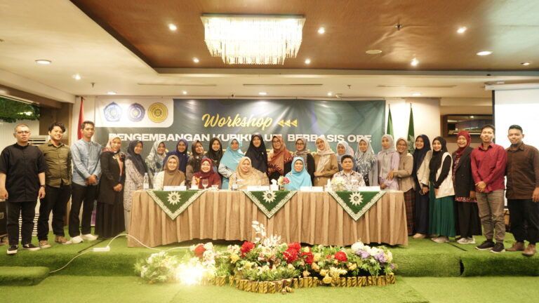 Workshop “Pengembangan Kurikulum Berbasis OBE” PTMA KALBAR